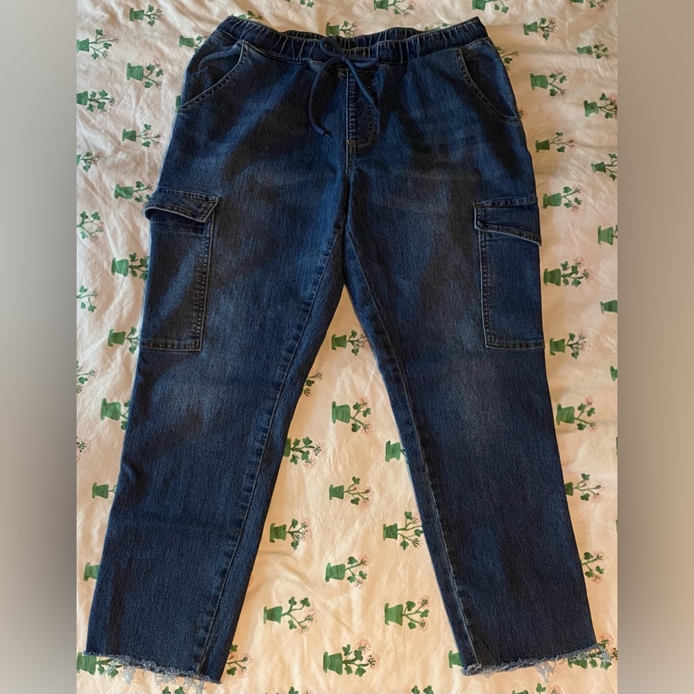 Almost Famous drawstring pants with cargo pockets